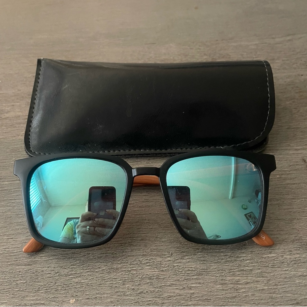 Men’s Stylish Black Sunglasses with Blue Mirror Lenses